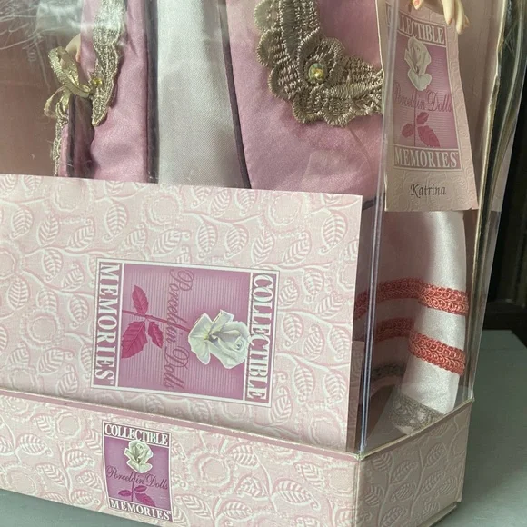 NWT Hand Crafted Pretty in Pink- “Collectable Memories” Doll, Elegant, FunGifts🎄 - Picture 11 of 16